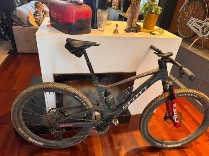 Bicicleta Scott Spark RC World Cup 2026- TAMANHO S-M-L
