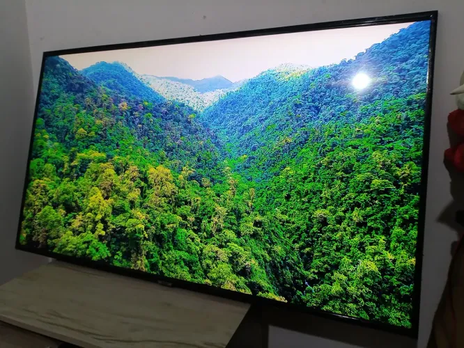 Tv 49 polegadas Smart tv com controle e wifi