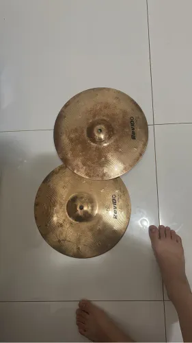 conjunto de pratos