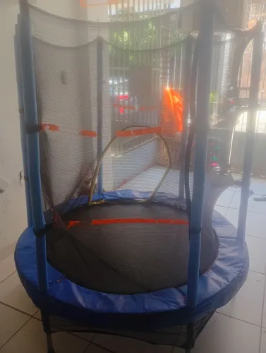 Vendo pula pula R$ 400