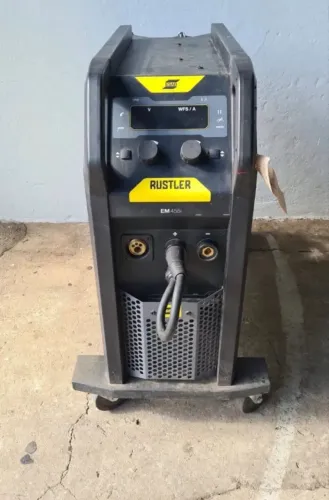 Máquina de solda Esab rustler 455i