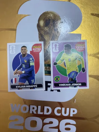 Figurinha do mbappe e vini jr 