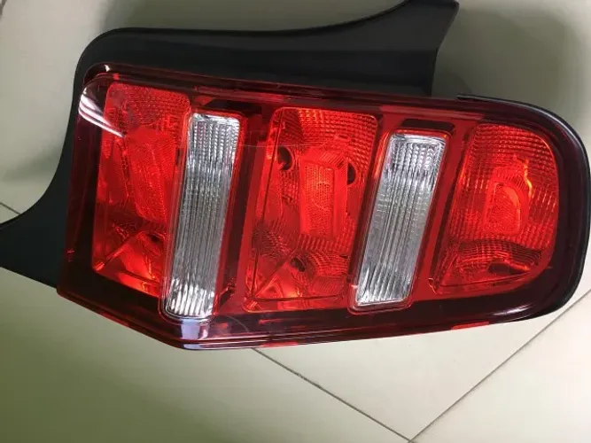 Lanterna Dir. + Lamp.- Ford Mustang Shelby Gt500 - 2010 À 14