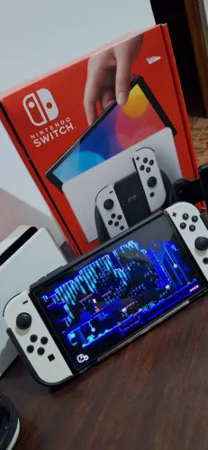 Nintendo Switch OLED Desbloqueado 64gb + Cartão SD 256gb + Acessórios e case