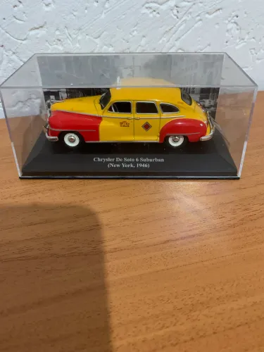 Táxi Nova York miniatura