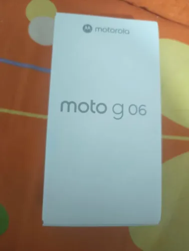 SMARTPHONE MOTOROLA G 06, 256GB, NA CAIXA, QUASE SEM USO.