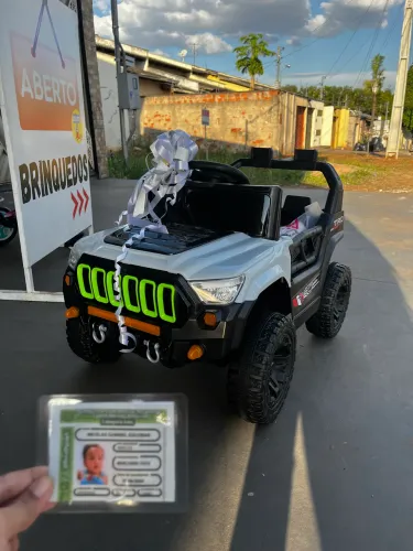 Carro elétrico infantil 1 a 4 anos