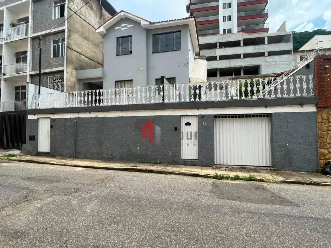 Santa Helena - Casa com 6 dormitórios à venda, 425 m² por R$ 1.500.000 - Juiz de Fora/MG