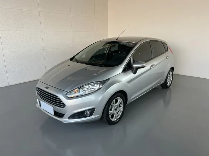 Ford Fiesta 1.6 SE Hatch 16V Flex 4P Powershift 2015