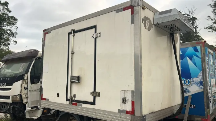 Bau refrigerado HR/KIA. 2,80 x1,80