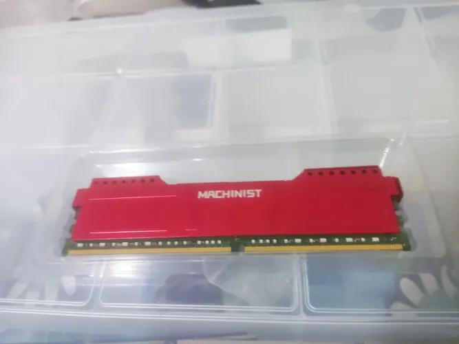 Memoria Ddr4 Machinist Com Dissipador 16gb 2133mhz vermelha