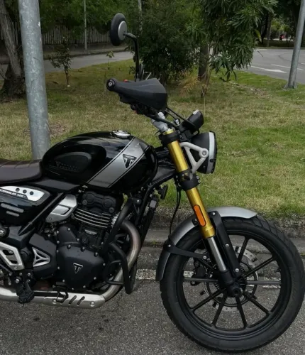 Scrambler 400x baixo km impecável