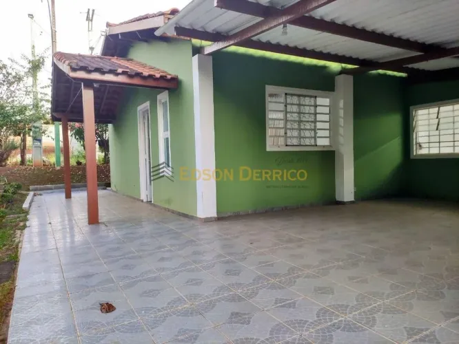 Sítio com 2 Quartos à Venda, Goiabal - Pindamonhangaba