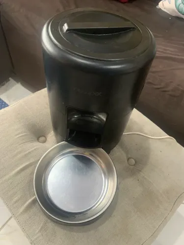 Comedouro Automático para Gatos pouco Usado!