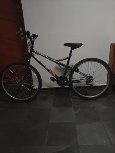 Bicicleta Caloi montana aro 26, 7 marchas