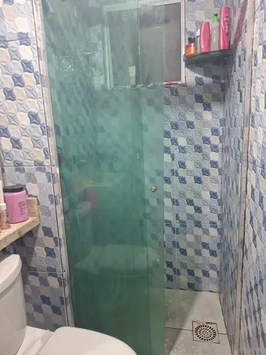 Box de vidro de banheiro pequeno