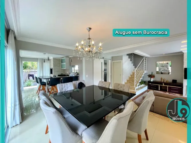 Casa em condomínio para Alugar no Orleans com 4 Quartos, 2 Suítes e 4 Vagas de Garagem com