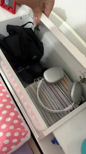 Vendo cabeceira e guarda roupa infantil 