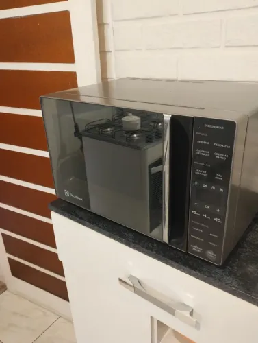 Microondas Electrolux 23 l