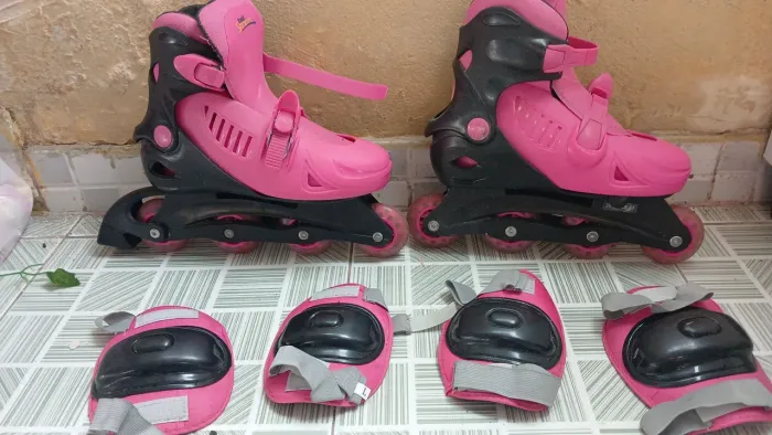 Patins semi novos
