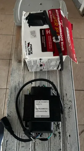 Transformador de 3300 VA usado apenas 1 vez.