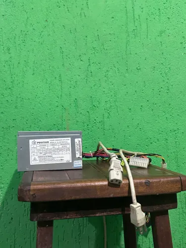Fonte de alimentação de pc 250w (com cabo de alimentação)