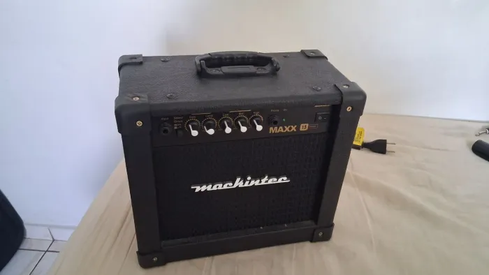 AMPLIFICADOR MAKINTECK