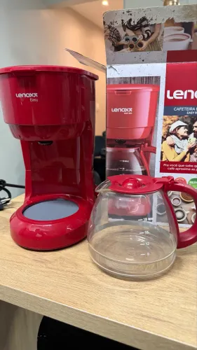 CAFETEIRA NOVA com Coador