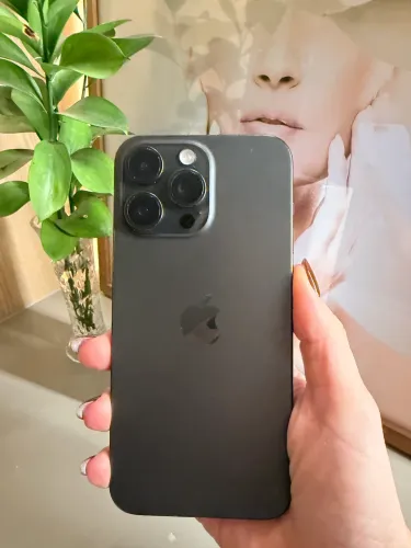 iPhone 15 pro 256gb