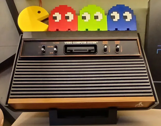 Atari 2600 frente madeira