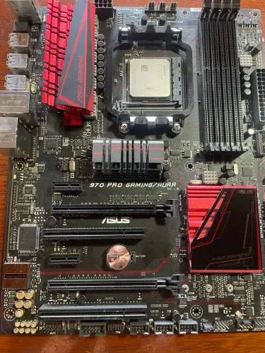 Placa mãe Asus com Processador AMD FX-8300