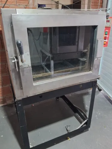 Forno industrial turbo 5 esteiras VENANCIO em suporte metálico com rodinhas