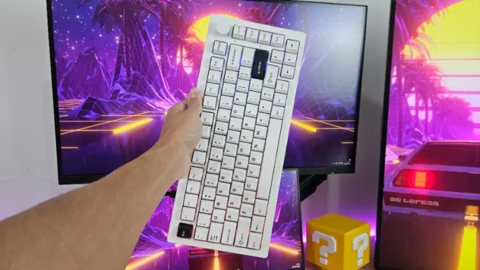 Teclado gamer AKKO 5075 LEIA ANUNCIO