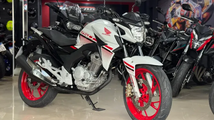 CB TWISTER 250 BRANCA ANO 2022