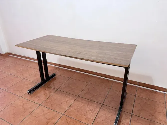 Doação de escrivaninha