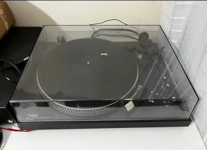 Toca disco Technics SL2000 impecável