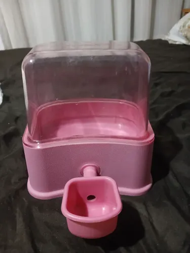 Bebedouro para pet de pelo longo