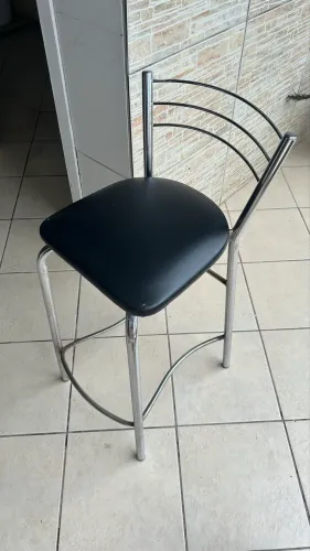 Banqueta alta