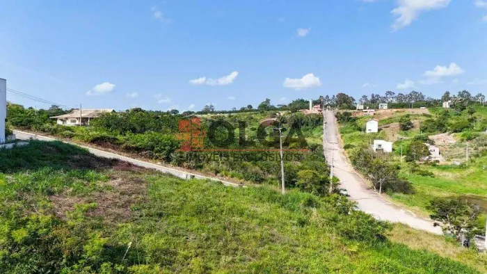 Lote nascente em Chã Grande de 450 m² com vista para o lago em Condomínio
