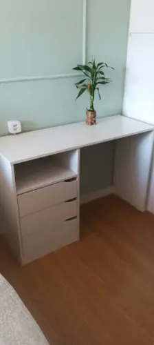 Móveis de Quarto / Home Office (Cama, Escrivaninha, Estante, Criado Mudo, Espelho)