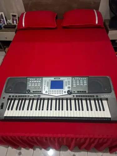 Teclado yamaha PSR 1000
