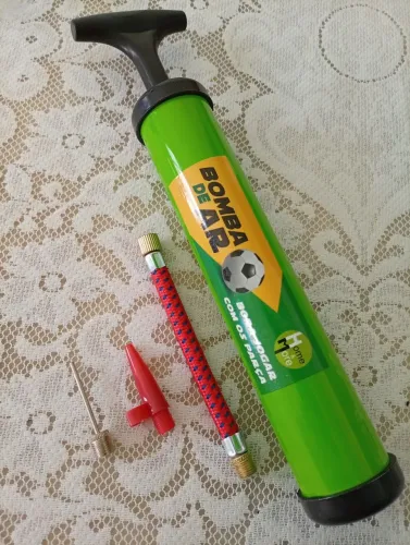 Bomba de ar para bolas e bicicletas (nova)