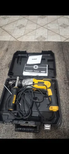 Dewalt Furadeira de Impacto 5/8 Pol 16MM 1300W Com Maleta