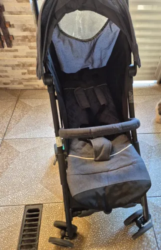 Carrinho de bebê burigotto it ( cabe a bordo de um avião!! )