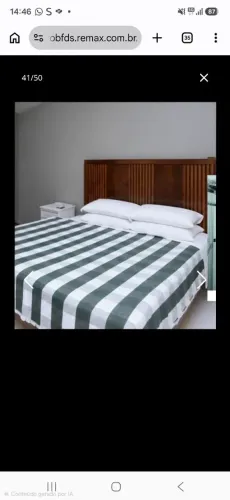 Cama Queen com cabeceira de madeira 
