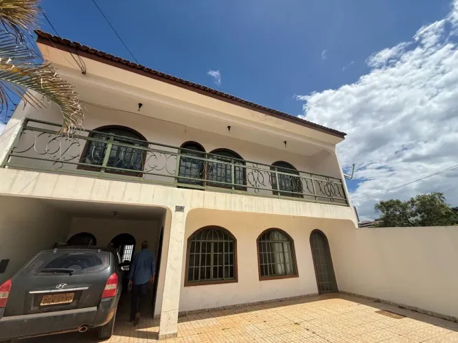 Vendo excelente sobrado bem localizado taguatinga sul na QSA 15