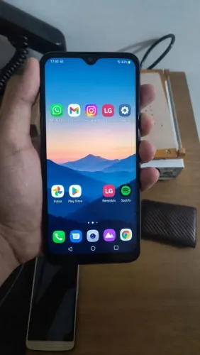 Celular barato LG K40S