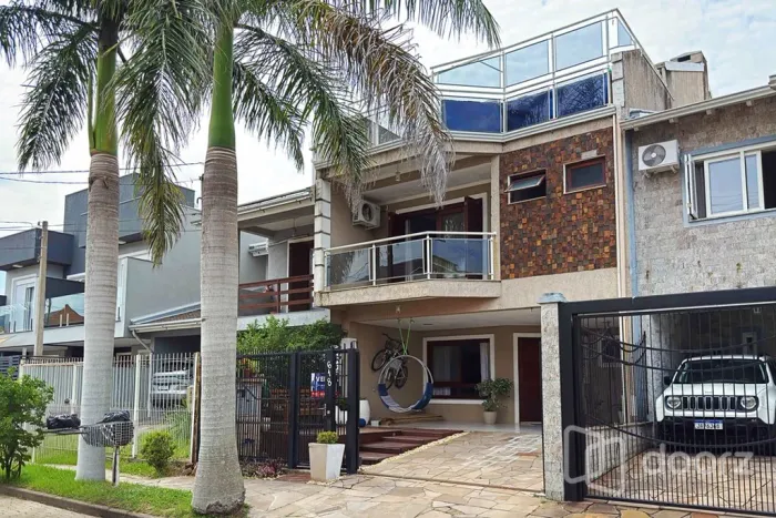 Imóvel na Dois com 3 dormitórios e 254m²