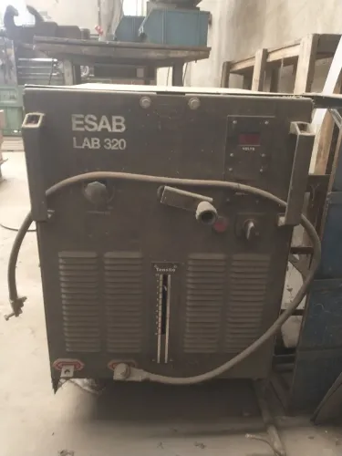 Máquina de solda mig ESAB 320 