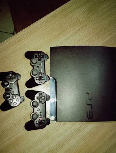 PS3 Desbloqueado / 3 controles